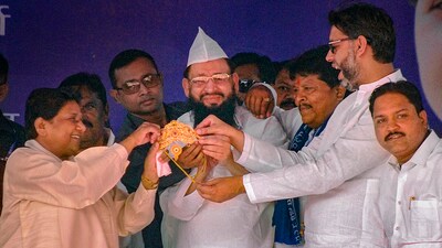Bahujan Samaj Party (BSP) Chief Mayawati with party leaders during a public meeting in Meerut, Uttar Pradesh. (PTI) Bahujan Samaj Party (BSP) Chief Mayawati with party leaders during a public meeting in Meerut, Uttar Pradesh. (PTI)