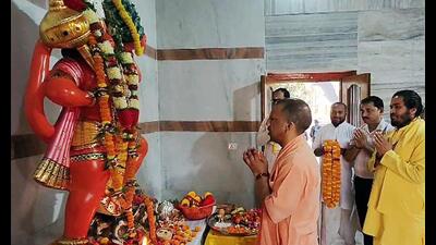 Chief minister Yogi Adityanath offers prayers to Lord Hanuman on the occasion of Hanuman Jayanti, at Gorakhnath temple in Gorakhpur on Tuesday. (ANI Photo) Chief minister Yogi Adityanath offers prayers to Lord Hanuman on the occasion of Hanuman Jayanti, at Gorakhnath temple in Gorakhpur on Tuesday. (ANI Photo)