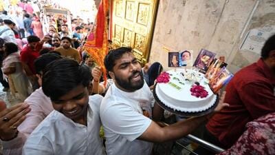 Devotees at the Hanuman Temple in Delhi’s Connaught Place on the occasion of Hanuman Jayanti on Tuesday. (HT Photo b Sanchit Khanna) Devotees at the Hanuman Temple in Delhi’s Connaught Place on the occasion of Hanuman Jayanti on Tuesday. (HT Photo b Sanchit Khanna)