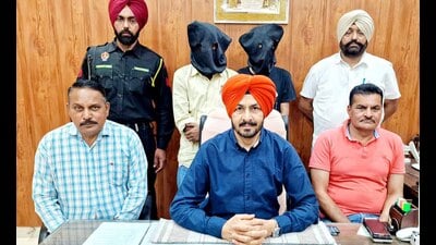 Drug peddlers arrested by STF in Ludhiana on Tuesday. (HT File)