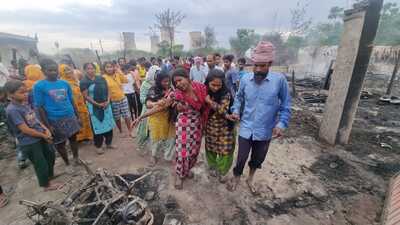 Family members of the victims mourn their losses in Bathinda on Tuesday. (Sanjeev Kumar/HT) Family members of the victims mourn their losses in Bathinda on Tuesday. (Sanjeev Kumar/HT)