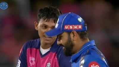 Yashasvi Jaiswal in conversation with Rohit Sharma after RR vs MI Yashasvi Jaiswal in conversation with Rohit Sharma after RR vs MI