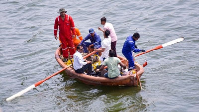 A team of police officials led by senior police officer Daya Nayak during search for a revolver thrown by Bishnoi brothers in the River Tapi after they allegedly opened fire at actor Salman Khan's residence (PTI) A team of police officials led by senior police officer Daya Nayak during search for a revolver thrown by Bishnoi brothers in the River Tapi after they allegedly opened fire at actor Salman Khan's residence (PTI)
