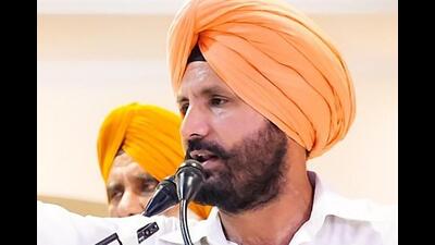 Punjab Congress president Amarinder Singh Raja Warring on Tuesday said he will quit politics if the Aam Aadmi Party (AAP) wins all 13 Lok Sabha seats in Punjab. Punjab Congress president Amarinder Singh Raja Warring on Tuesday said he will quit politics if the Aam Aadmi Party (AAP) wins all 13 Lok Sabha seats in Punjab.
