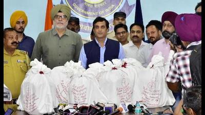 The National Investigation Agency (NIA) has arrested the key accused in the 2022 Attari border narcotics haul case, an official statement issued on Tuesday said. The National Investigation Agency (NIA) has arrested the key accused in the 2022 Attari border narcotics haul case, an official statement issued on Tuesday said.