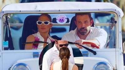 Jennifer Lopez and Ben Affleck enjoy romantic St. Barts getaway (EliotPress / MEGA) Jennifer Lopez and Ben Affleck enjoy romantic St. Barts getaway (EliotPress / MEGA)