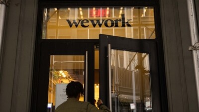 Coworking giant WeWork Inc. should be forced to negotiate with potential buyers, a panel of lower-ranking creditors said in a court filing (Bloomberg) Coworking giant WeWork Inc. should be forced to negotiate with potential buyers, a panel of lower-ranking creditors said in a court filing (Bloomberg)