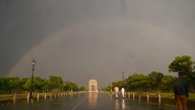 Delhiites today witnessed a stunning view of a rainbow in the sky after rain. Delhi recorded a minimum temperature of 22.6 degrees Celsius which is normal for this time of the year. Meanwhile, the maximum temperature is likely to settle around 38 degrees Celsius. (HT Photos/Vipin Kumar) Delhiites today witnessed a stunning view of a rainbow in the sky after rain. Delhi recorded a minimum temperature of 22.6 degrees Celsius which is normal for this time of the year. Meanwhile, the maximum temperature is likely to settle around 38 degrees Celsius. (HT Photos/Vipin Kumar)
