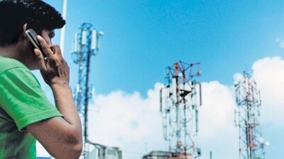Just a day after the successful conclusion of Vodafone Idea FPO, CLSA has upgraded Indus Towers. (Representational image) (HT Photo) Just a day after the successful conclusion of Vodafone Idea FPO, CLSA has upgraded Indus Towers. (Representational image) (HT Photo)