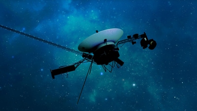 Voyager 1 was launched on September 5, 1977. (Artistic expression/ NASA/JPL-Caltech) Voyager 1 was launched on September 5, 1977. (Artistic expression/ NASA/JPL-Caltech)