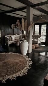 Use beautiful, sustainable furniture to whip up a rustic vibe (Pexels) Use beautiful, sustainable furniture to whip up a rustic vibe (Pexels)