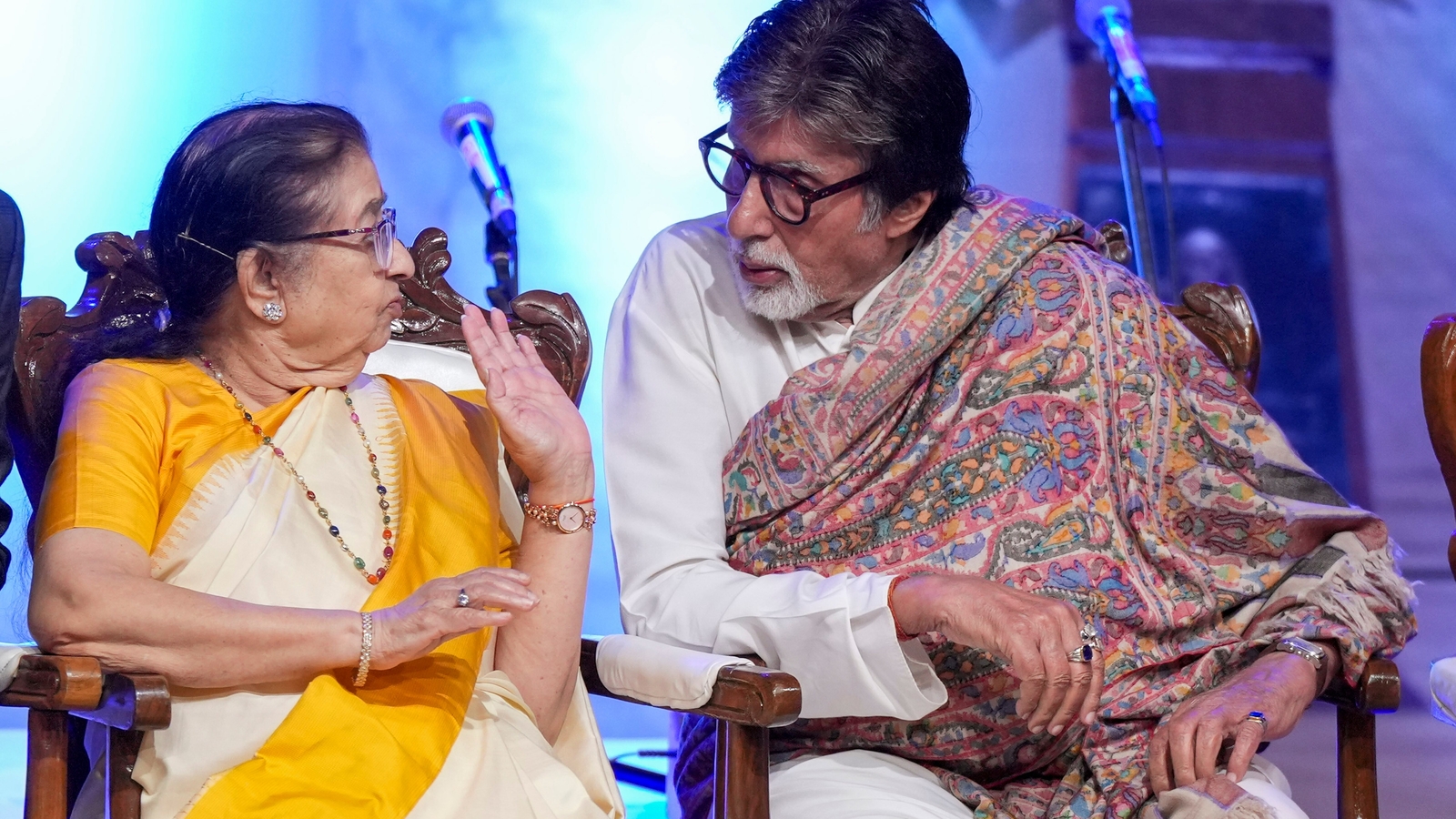 Amitabh Bachchan receives Lata Deenanath Mangeshkar Puraskar, says feels fortunate to be honoured - Vimarsana News