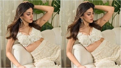 Assisted by celebrity fashion stylist Sheefa Gilani, Alaya kept her accessories to a minimum to let her outfit shine, styling her look with just a pair of silver statement earrings and a pair of high heels. (Instagram/@alayaf) Assisted by celebrity fashion stylist Sheefa Gilani, Alaya kept her accessories to a minimum to let her outfit shine, styling her look with just a pair of silver statement earrings and a pair of high heels. (Instagram/@alayaf)