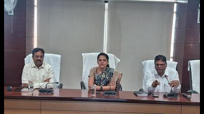 Authorities addressing RWA representatives at LDA hall on Wednesday. (Sourced) Authorities addressing RWA representatives at LDA hall on Wednesday. (Sourced)