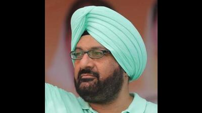 Former MLA Jassi Khangura resigned from the primary membership of the Aam Aadmi Party in Ludhiana on Wednesday. (HT file photo)