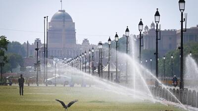 The maximum temperature on Wednesday was 37.5°C. (Sanchit Khanna/HT Photo) The maximum temperature on Wednesday was 37.5°C. (Sanchit Khanna/HT Photo)