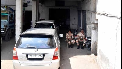 The reason behind the raid is suspected to be tax evasion and officials are collecting documents and examining all records. (Manish/HT)