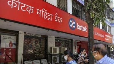 Kotak Mahindra Bank faces RBI action: The bank can, however, provide services to its existing customers, including its credit card customers, the RBI said in its order. (Bloomberg) Kotak Mahindra Bank faces RBI action: The bank can, however, provide services to its existing customers, including its credit card customers, the RBI said in its order. (Bloomberg)