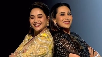 Madhuri Dixit and Karisma Kapoor on Dance Deewane Madhuri Dixit and Karisma Kapoor on Dance Deewane