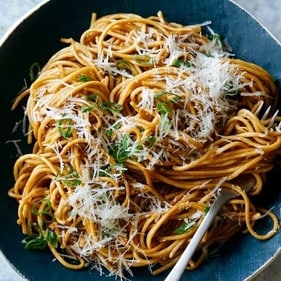 Chilli Garlic Spaghetti recipe (Pinterest) Chilli Garlic Spaghetti recipe (Pinterest)