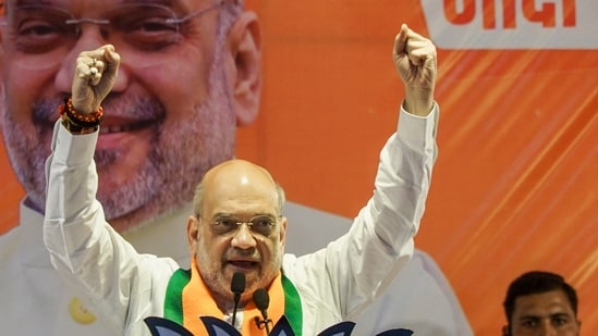 Lok Sabha election 2024 phase 2 highlights: Union home minister Amit Shah addresses gathering in Varanasi on Wednesday. Lok Sabha election 2024 phase 2 highlights: Union home minister Amit Shah addresses gathering in Varanasi on Wednesday.
