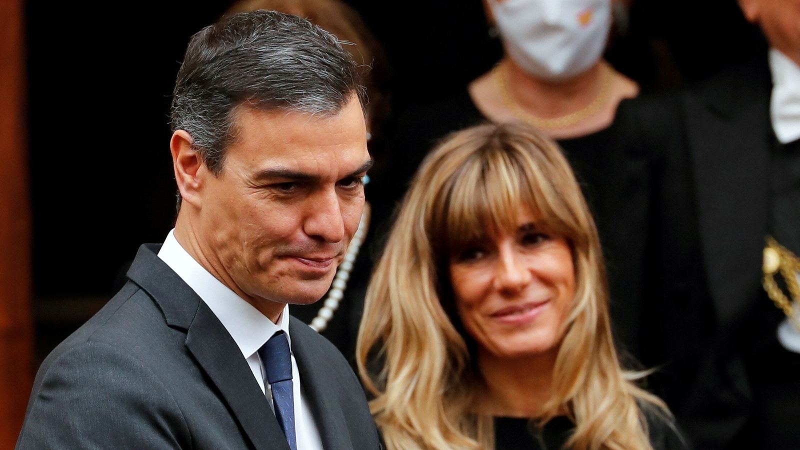 Spanish PM Sanchez suspends public duties after wife accused of corruption - Vimarsana News