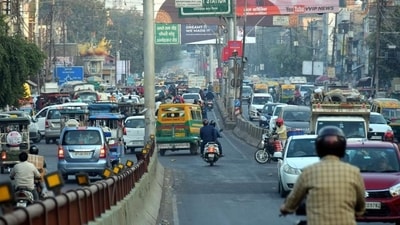 A picture of traffic movement in Ghaziabad. (HT File Photo) A picture of traffic movement in Ghaziabad. (HT File Photo)