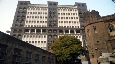 Following the recent incident wherein a patient admitted to the intensive care unit (ICU) of SGH allegedly succumbed to multiple rat bites, the DMER on Friday ordered Dr Ajay Tawre, hitherto medical superintendent of SGH, to step down from his post. (HT FILE) Following the recent incident wherein a patient admitted to the intensive care unit (ICU) of SGH allegedly succumbed to multiple rat bites, the DMER on Friday ordered Dr Ajay Tawre, hitherto medical superintendent of SGH, to step down from his post. (HT FILE)