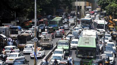 Long queues of vehicles were witnessed at Deccan, Karve Road and Shivajinagar areas even as traffic changes were made by authorities for the public rally. (HT PHOTO)