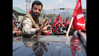 National Conference’s Srinagar candidate Aga Syed Ruhullah Mehdi during his nomination filing rally. (PTI) National Conference’s Srinagar candidate Aga Syed Ruhullah Mehdi during his nomination filing rally. (PTI)
