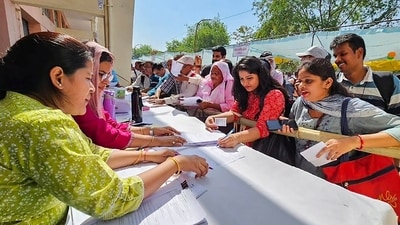 In the first phase on April 19, polling was completed in all seats of Tamil Nadu (39), Uttarakhand (5), Arunachal Pradesh (2), Meghalaya (2), Andaman and Nicobar Islands (1), Mizoram (1), Nagaland (1), Puducherry (1), Sikkim (1) and Lakshadweep (1). (PTI) In the first phase on April 19, polling was completed in all seats of Tamil Nadu (39), Uttarakhand (5), Arunachal Pradesh (2), Meghalaya (2), Andaman and Nicobar Islands (1), Mizoram (1), Nagaland (1), Puducherry (1), Sikkim (1) and Lakshadweep (1). (PTI)