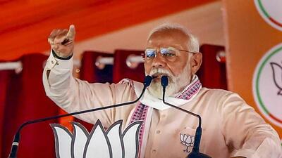 Prime Minister Narendra Modi at an election rally in Agra on Thursday. (PTI PHOTO) Prime Minister Narendra Modi at an election rally in Agra on Thursday. (PTI PHOTO)