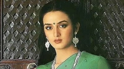 Farah married actor Vindu Dara Singh in 1996, with whom she has a son Fateh Randhawa, who was born in 1997. The two divorced in 2002. She later married actor Sumeet Saigal in 2003. 