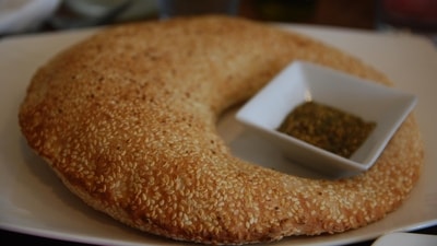 Ka'ak served with Za'atar (Flickr) Ka'ak served with Za'atar (Flickr)