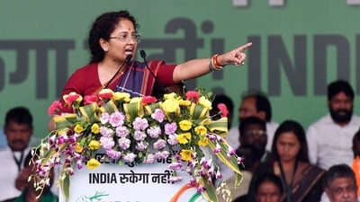 Former Jharkhand CM Hemant Soren's wife Kalpana Soren addresses the INDIA Bloc's 'Ulgulan Nyaya Maha Rally', in Ranchi on Sunday. (ANI Photo) Former Jharkhand CM Hemant Soren's wife Kalpana Soren addresses the INDIA Bloc's 'Ulgulan Nyaya Maha Rally', in Ranchi on Sunday. (ANI Photo)
