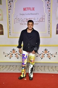 Salman Khan flaunts his quirky pants Salman Khan flaunts his quirky pants