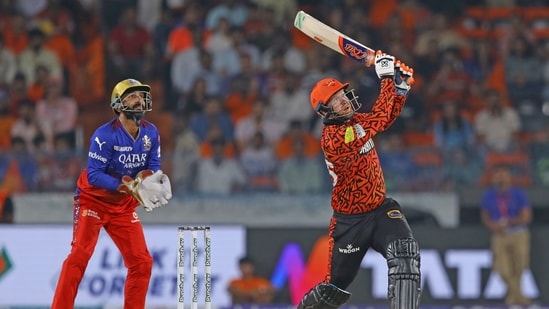Aiden Markram and Heinrich Klaasen both fell in the fifth over to debutant Swapnil and SRH thus lost four wickets and their four biggest hitters in the powerplay. They were reduced to a score of 89/6 and while captain Pat Cummins hit a few lusty blows, the rest of the game turned out to be a formality.&nbsp;(ANI)