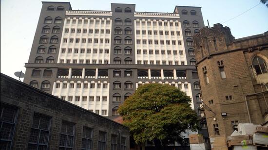 Following the recent incident wherein a patient admitted to the intensive care unit (ICU) of SGH allegedly succumbed to multiple rat bites, the DMER on Friday ordered Dr Ajay Tawre, hitherto medical superintendent of SGH, to step down from his post. (HT FILE)