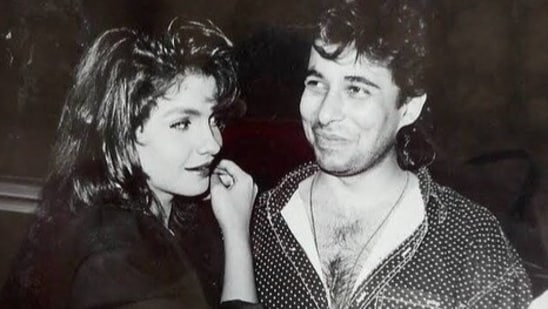 Pooja Bhatt and Deepak Tijori in a black and white throwback picture.