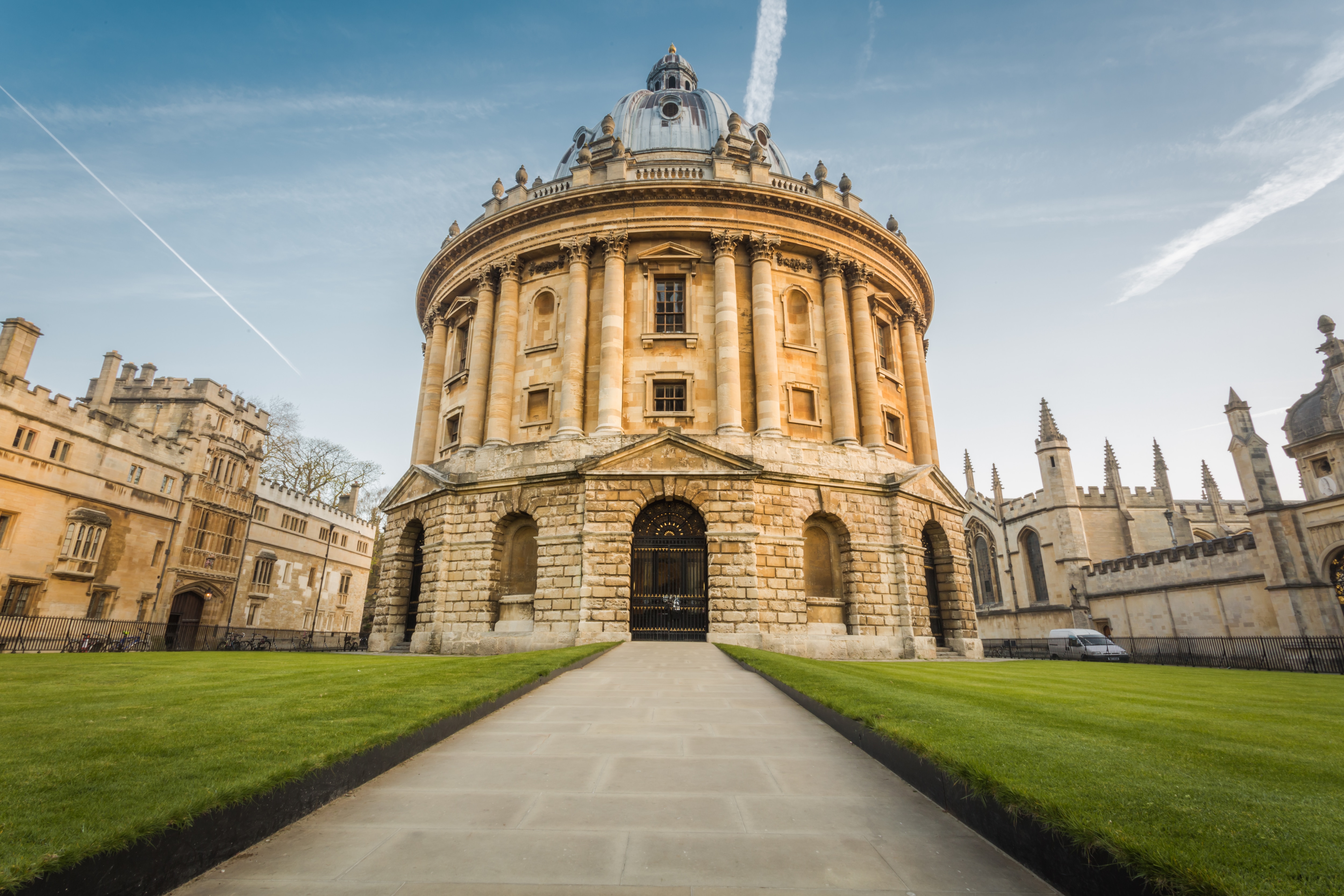 The Radcliffe Camera, an iconic Oxford landmark and a working library, is part of the Bodleian complex, and is said to be have inspired Tolkien and Sauron’s temple to Morgoth. (Photo courtesy Experience Oxfordshire)