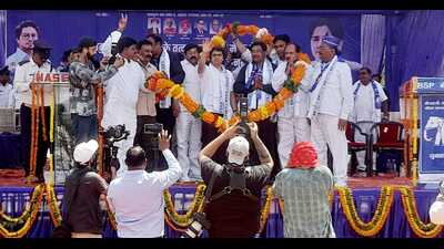 Akash Anand being welcomed to the stage of a public meeting in Kaushambi on Friday (HT) Akash Anand being welcomed to the stage of a public meeting in Kaushambi on Friday (HT)