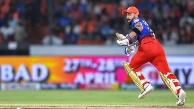 Royal Challengers Bengaluru's Virat Kohli runs after playing a shot during the Indian Premier League (IPL) Twenty20 cricket match between Sunrisers Hyderabad and Royal Challengers Bengaluru-- (AFP) Royal Challengers Bengaluru's Virat Kohli runs after playing a shot during the Indian Premier League (IPL) Twenty20 cricket match between Sunrisers Hyderabad and Royal Challengers Bengaluru-- (AFP)
