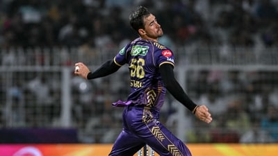 Kolkata Knight Riders' Mitchell Starc bowls during the Indian Premier League (IPL) Twenty20 cricket match (AFP) Kolkata Knight Riders' Mitchell Starc bowls during the Indian Premier League (IPL) Twenty20 cricket match (AFP)