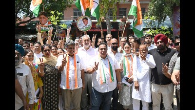 Congress’ Chandigarh candidate Manish Tewari during a door-to-door campaign in Sector 7 on Friday. (Ravi Kumar/HT)