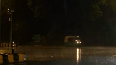 Rain visuals from Firozeshah Road and Kasturba Gandhi Marg in the national capital (ANI) Rain visuals from Firozeshah Road and Kasturba Gandhi Marg in the national capital (ANI)