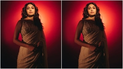 If you loved Mrunal's saree and are wondering how much it costs then don't worry we have got your back. Her outfit is from the shelves of the designer brand Mrunalini Rao and her saree costs <span class='webrupee'>₹</span>1.56 lakh while her blouse comes with a price tag of <span class='webrupee'>₹</span>52k. (Instagram/@mrunalthakur) If you loved Mrunal's saree and are wondering how much it costs then don't worry we have got your back. Her outfit is from the shelves of the designer brand Mrunalini Rao and her saree costs <span class='webrupee'>₹</span>1.56 lakh while her blouse comes with a price tag of <span class='webrupee'>₹</span>52k. (Instagram/@mrunalthakur)