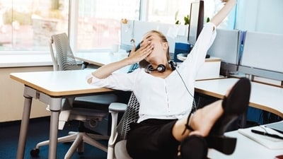 If you're hitting that afternoon slump hard, it could be a sign that your lunch isn't giving you the fuel you need, (Freepik) If you're hitting that afternoon slump hard, it could be a sign that your lunch isn't giving you the fuel you need, (Freepik)