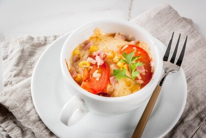 Make a mouth-watering pizza in a cup or mug (Shutterstock) Make a mouth-watering pizza in a cup or mug (Shutterstock)