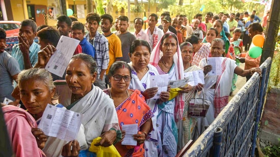 Polling commenced today across 89 constituencies spread across 13 states and Union Territories in the second phase Lok Sabha elections.(PTI)