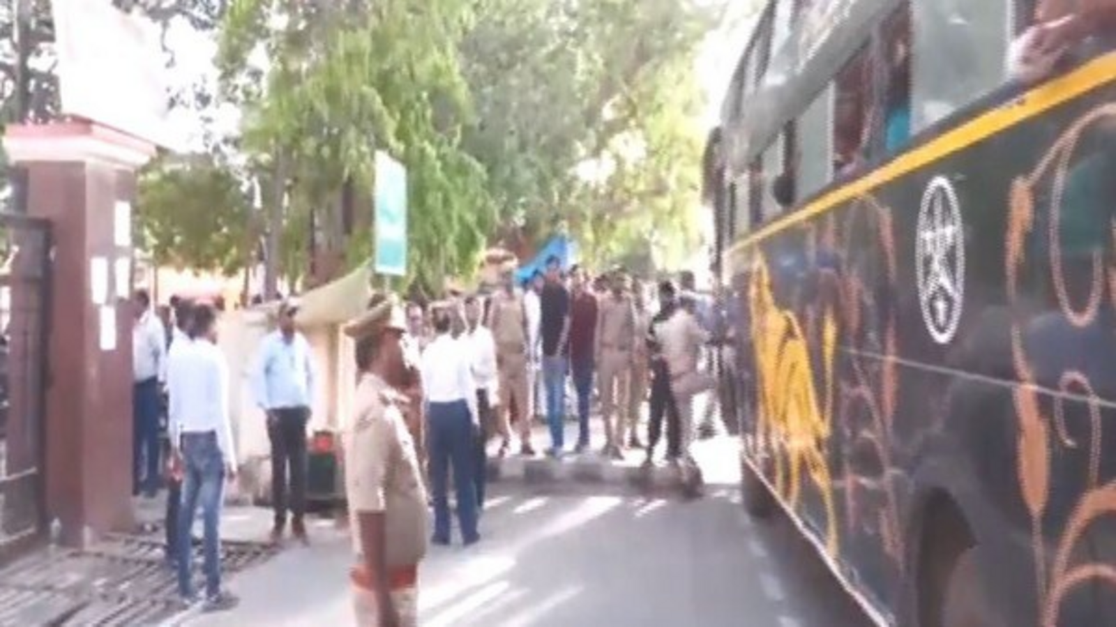 Uttar Pradesh: 95 children, illegally brought from Bihar, rescued - Vimarsana News
